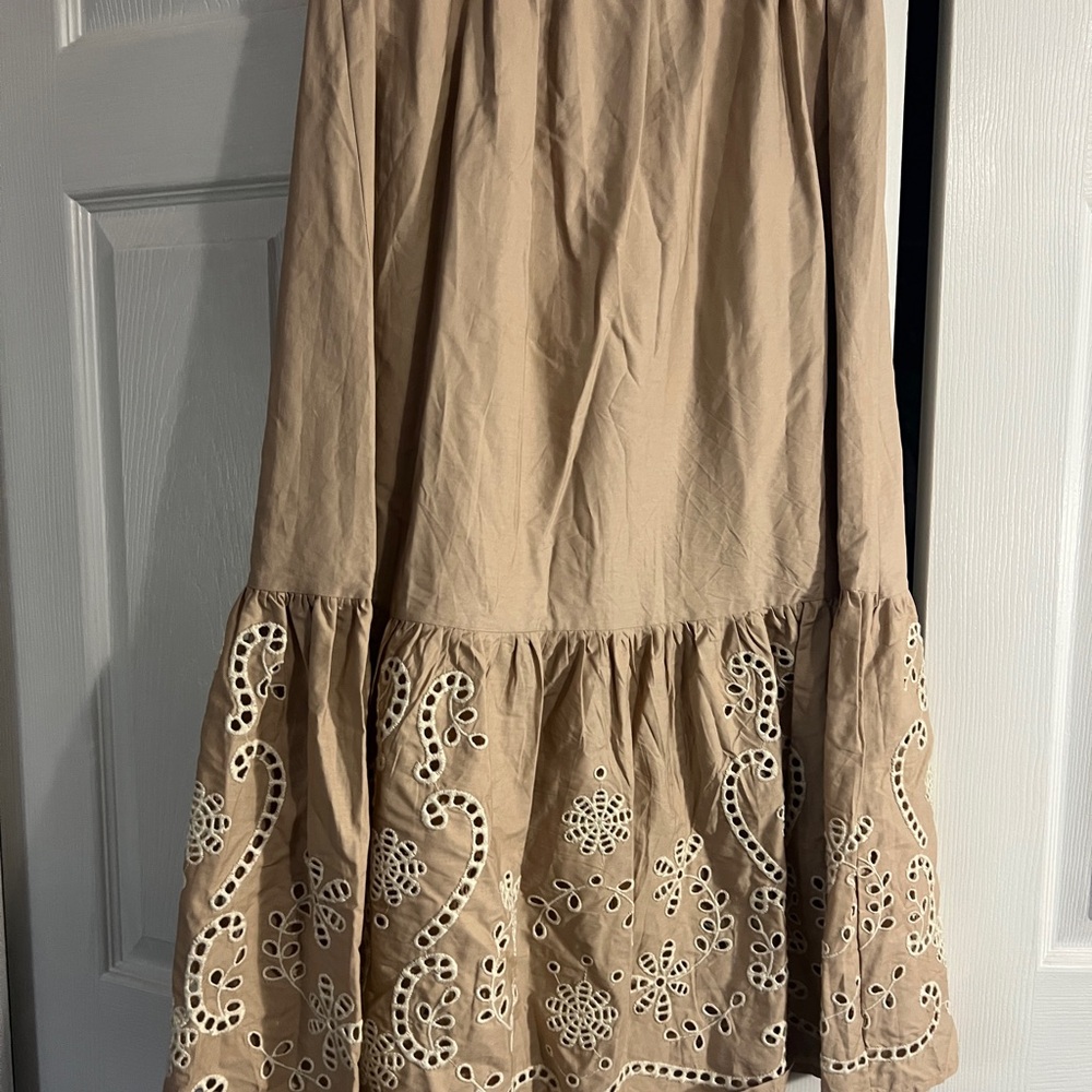 NWOT Moon River Tan Maxi Skirt with Embroidery - Picture 11 of 12